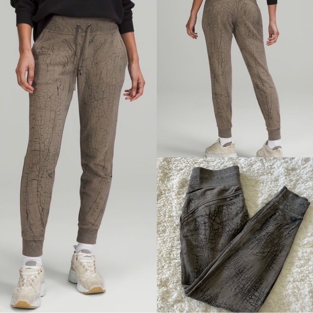 Lululemon Women Warm Down Slim Fit Mid Rise Jogger Athleisure 7/8 Length Size 6